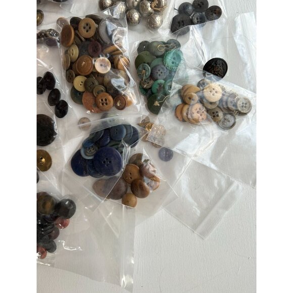 Vintage and Antique Buttons Various Sizes, Material and Styles - Picture 5 of 6